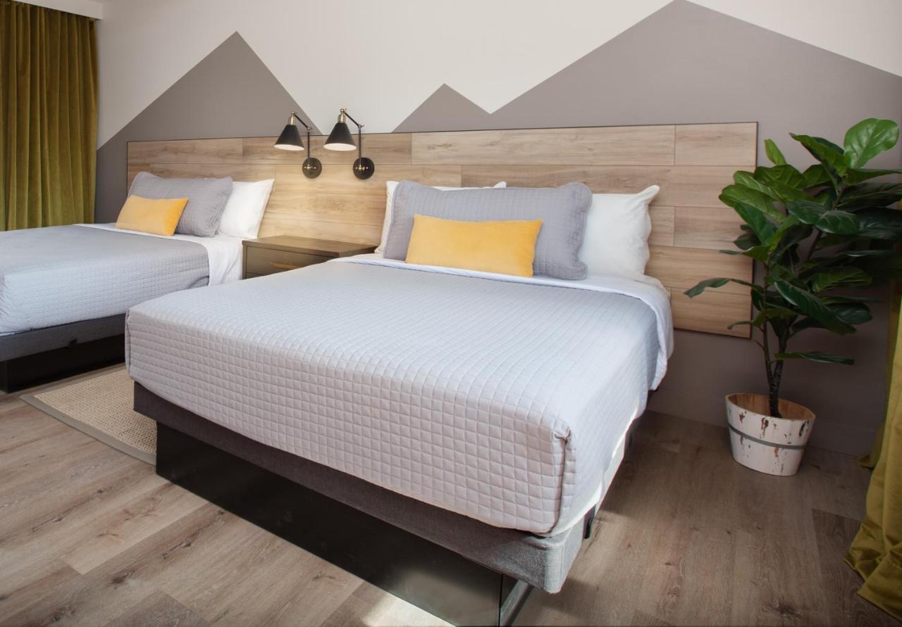 4411 Inn & Suites Мичиган Сити Экстерьер фото